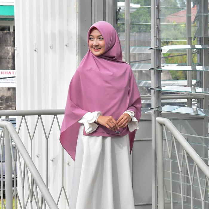 Unik Kerudung Jilbab Hijab segi empat uk jumbo   Hitam Limited