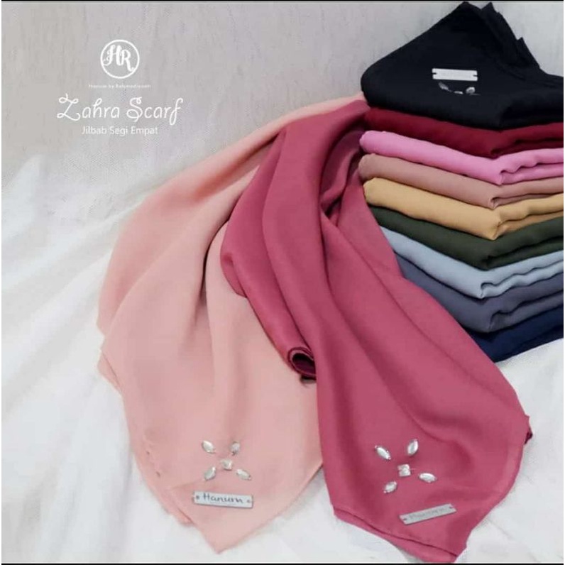 ZAHRA SCARF HANUM by RAHMADIYANTI (segi empat)