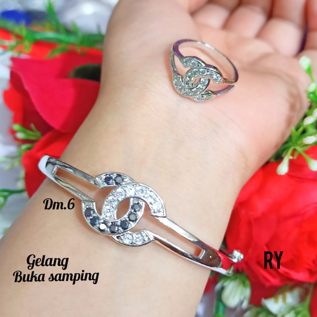 Gelang Dewasa TITANIUM Buka Samping free Cincin Dewasa perhiasan wanita (COD)