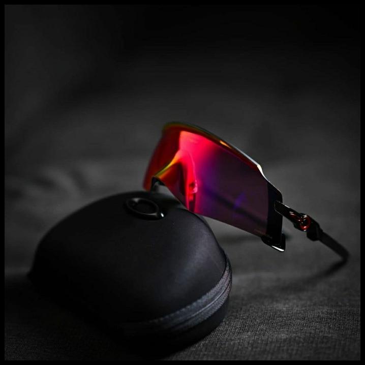 Oakley Kato. Black Prizm Road