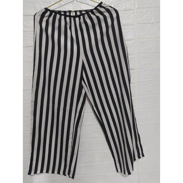 kulot garis2 hitam-putih mewah[PRELOVED]