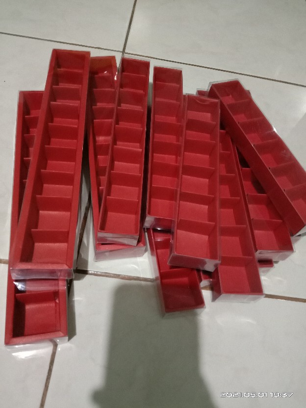 Kotak Coklat Sekat 8