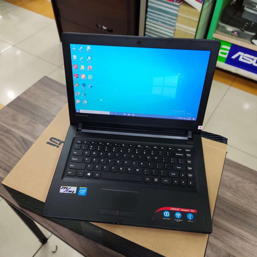 Laptop Leptop Lenovo Baru dipake beberapa bulan seperti baru mulus