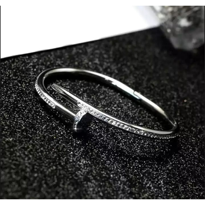 Gelang Bangle Titanium Model Paku Love Diamonds Dengan Embosan Love TITANIUM ANTI KARAT BISA BAYAR DITEMPAT