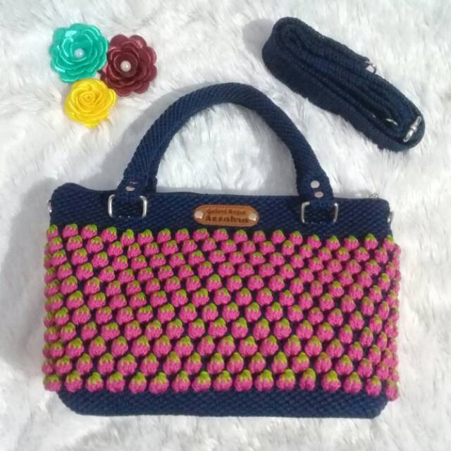 Tas Rajut Strawberry