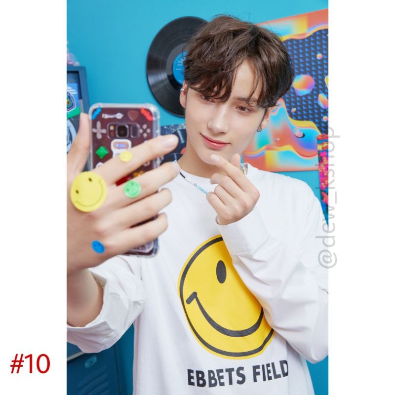 POSTER TXT minisode1 : Blue Hour - Concept Photo R Ver. #HUENINGKAI (2)