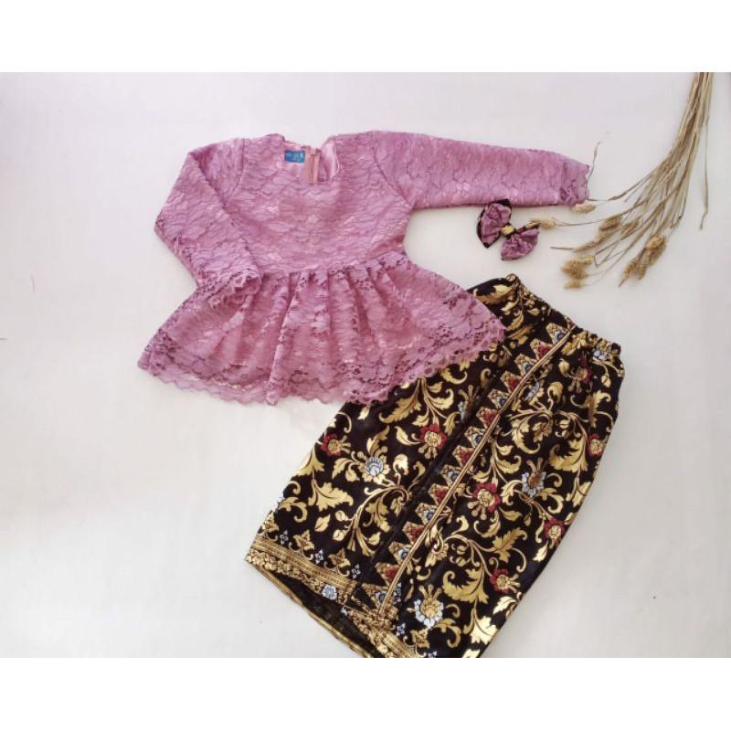 KEBAYA ANAK MODEL PEPLUM BAHAN LACE BROKAT DAN BATIK