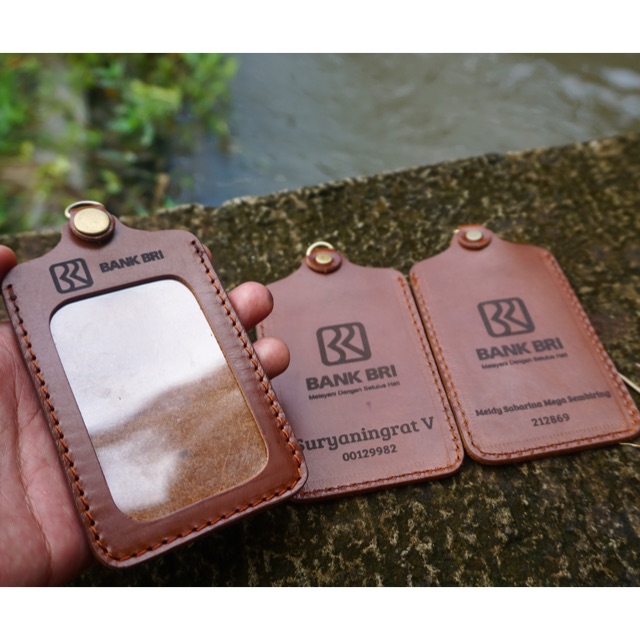 

Nametag Holder | ID Card Holder Kulit Model Gantung (gantung2)