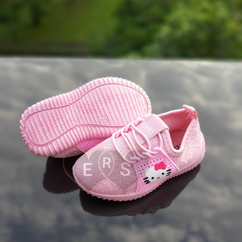 TOKOERS E14 Sepatu Sneaker Anak Perempuan Import Umur 1 2 3 4 thn - BEKRO Hello Kitty