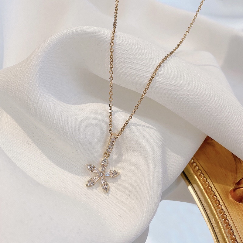 Kalung Titanium Flower Diamond Vintage Trending Korea Fashion Style