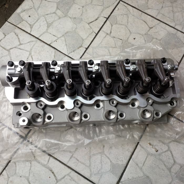 Cylinder Head Mitsubishi L300 Complete