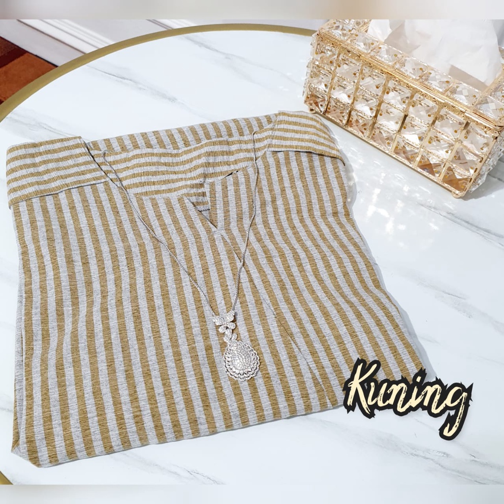 Atasan Wanita Jumbo / Blouse Wanita Jumbo / Baju Atasan Wanita Jumbo Serong Salur Import LD= 124 Cm-Kuning Salur Besar