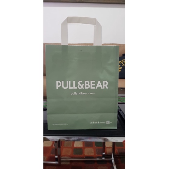 

Paperbag Pull n Bear