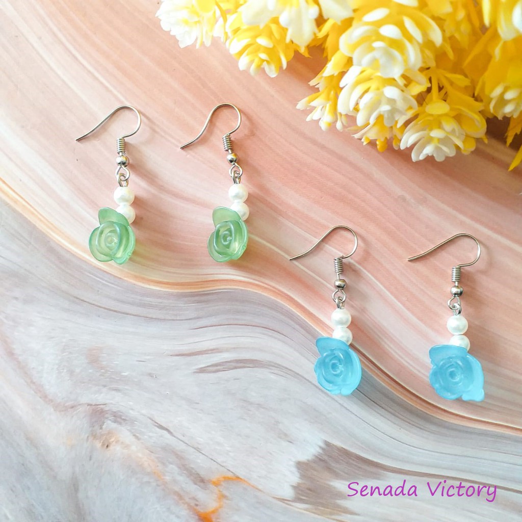 Senada Victory Anting Mutiara Juntai Bunga Aksesoris Wanita SVA02