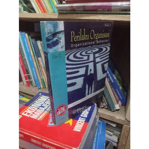 Perilaku organisasi 1 edisi 12 organizational behavior Stephen robbins