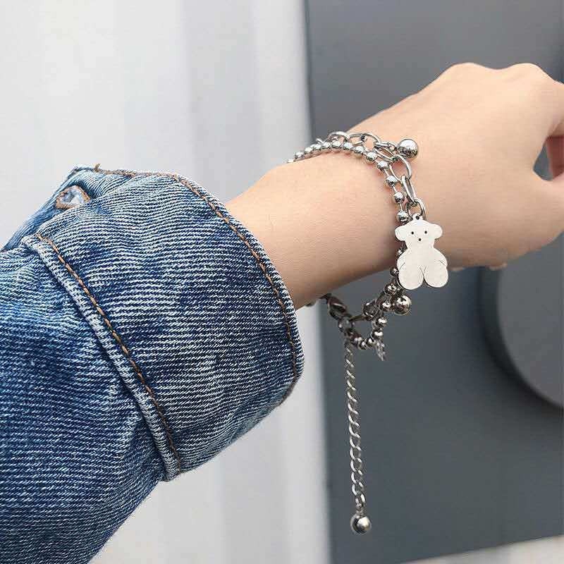 Gelang Tangan Rantai Liontin Beruang Hollow Bahan Alloy Ala Korea Untuk Wanita