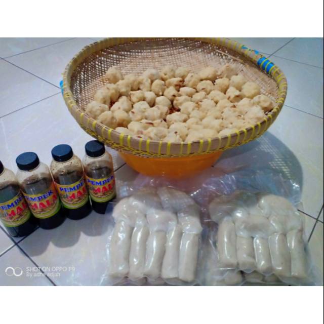 

Pempek lenjer kecil, selam kecil isi 10 Rp. 50000