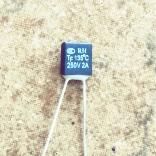 Fuse kipas angin 2 Ampere 135 derajat . Thermofuse thermalfuse 135