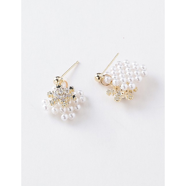 LRC Anting Tusuk Fashion Golden 925 Silver Pin Micro-set Zircon Snowflake Square Pearl Earrings D596