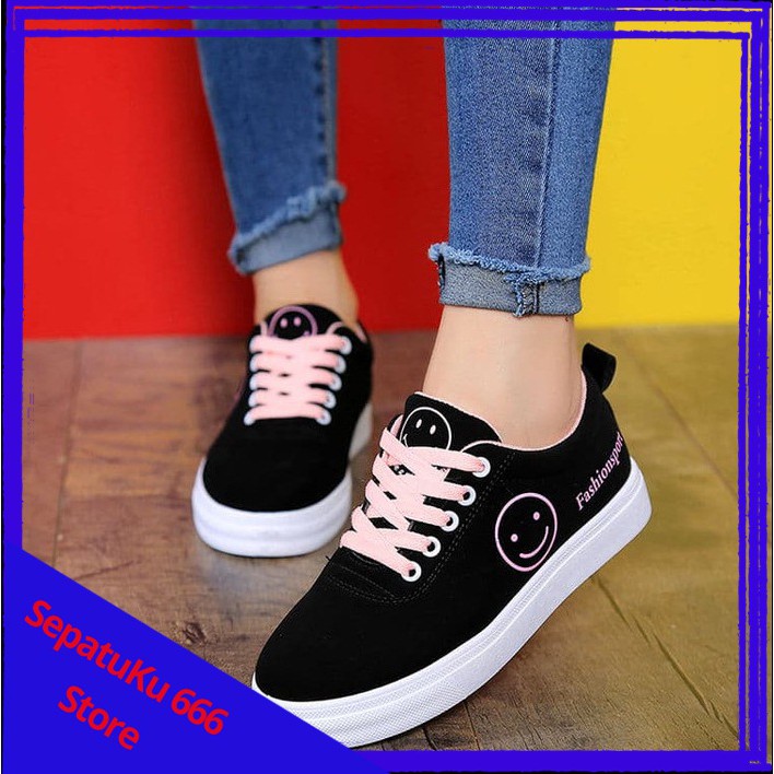 Sepatu Sneakers Wanita YS12 Sepatu Sneakers Tali Emoticon