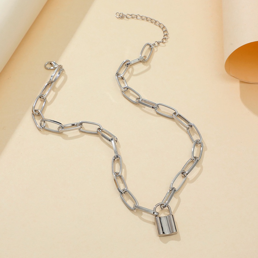 Hu Hu Hu Hu Hu Alat Bantu Pasang Kacamata♡ Kalung Rantai Liontin Gembok Hati Bahan Alloy Untuk Unisex