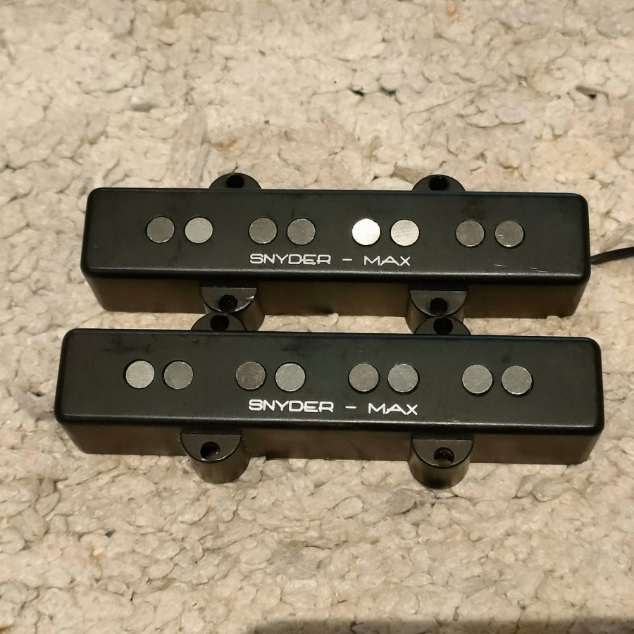 Pickups atau Spul Bass Snyder Max Clive dan Dame Ori