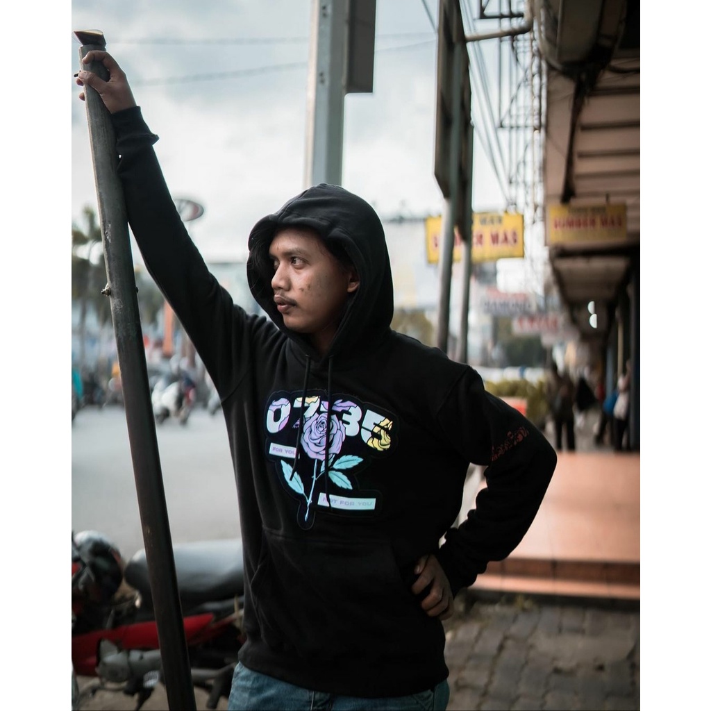 Hoodie 07:35 Apparel Original Sweater Smitty 01