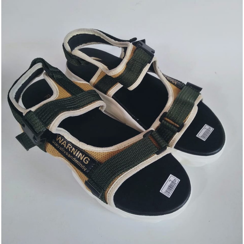 SANDAL GUNUNG/OUTDOOR WANITA YF 06