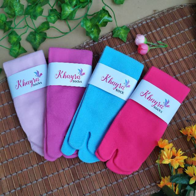 [12 PASANG] KAOS KAKI JEMPOL POLOS BAHAN NILON