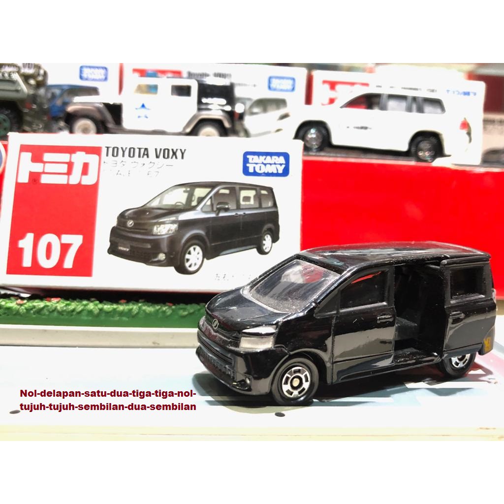 toyota voxy tomica