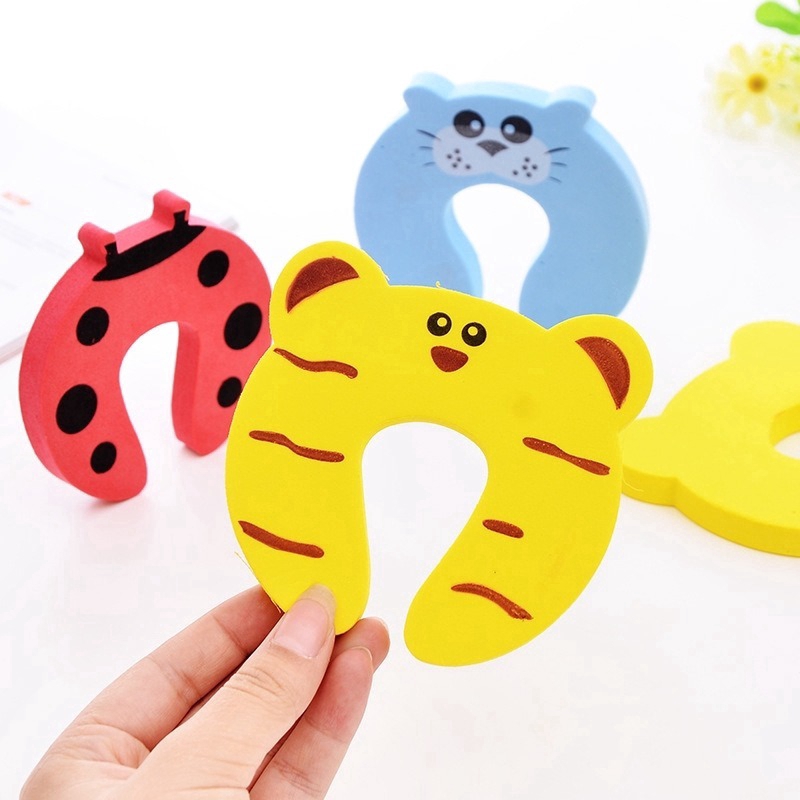 1Pcs Cartoon Child Safety Protection Card Lock / Cute Animal Security Card Door Stopper /  Child Finger Door Clamp Protector