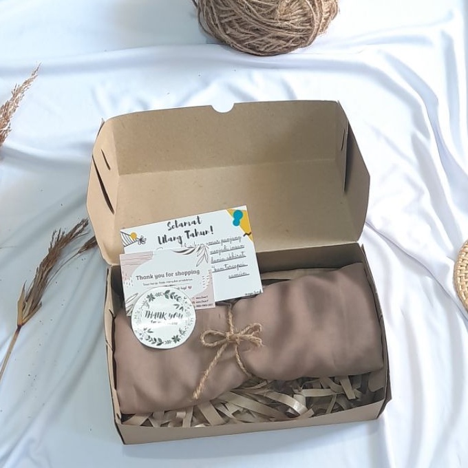 

HAMPERS/BOX GITF/HADIAH ULTAH/GRAFUATION/ANNIVERSARY/HARIIBU