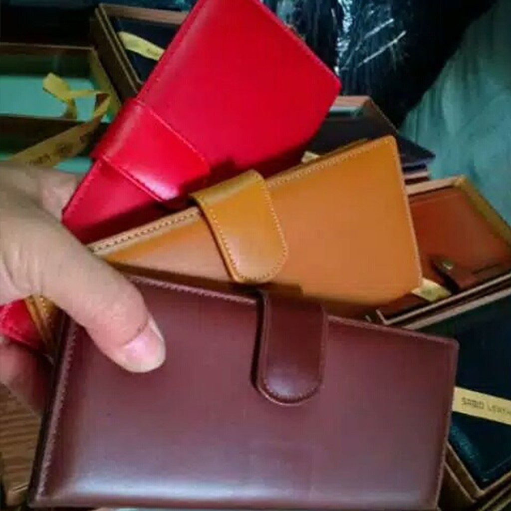 Dompet wanita kualitas kulit terbaik dibuat dengan cara hand made