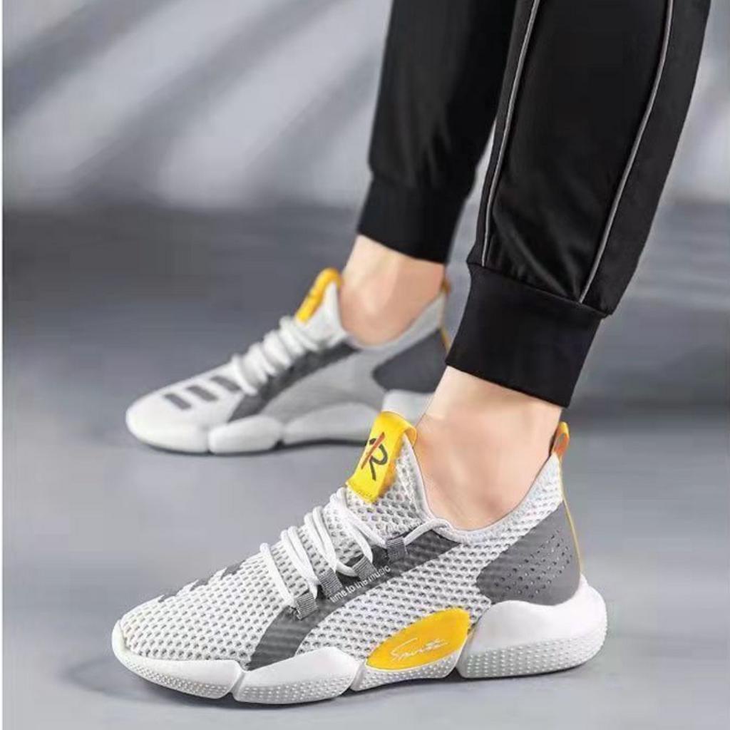 Sepatu Sneakers Pria Import Hight Quality Sepatu Kasual Unosex Korea Style Sport Cowok Putih