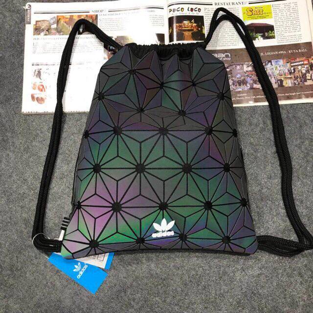 STRINGBAG / TAS SERUT ADIDAS X ISSEY MIYAKE REFLECTIVE HOLOGRAM 3D