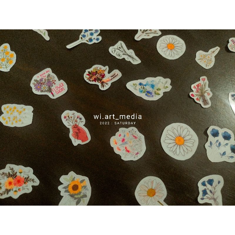 

stiker transparan (jurnal, label, dll) | waterproof | cutting manual | tanpa minimal pembelian | banyuwangi