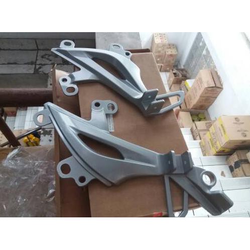 kedudukan footstep belakang supra x 125 helm in