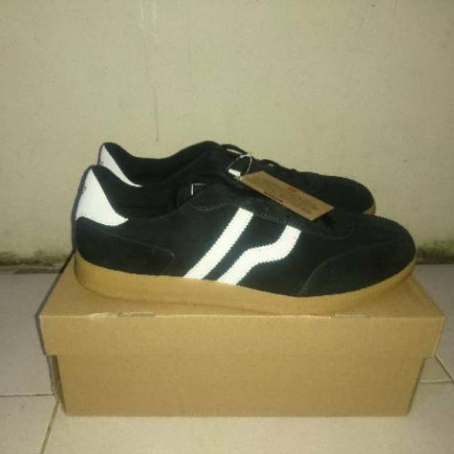 Sepatu Piero Premium London