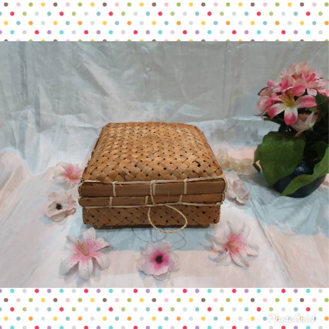 

K18S - Keranjang anyaman bambu kotak tutup S 20x20x10cm hampers parcel hantaran mahar wadah souvenir