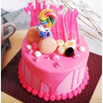 

Kue Ulang Tahun Ultah - Black Forest Pinky Macaron - Free Kartu Ucapan