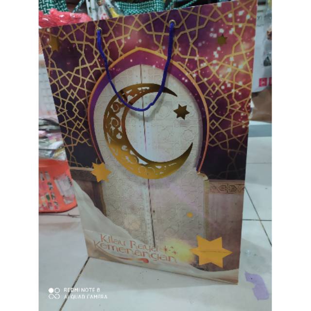 

(promo)Paper bag XL lebaran idul Fitri bahan tebal terlaris dan termurah isi 12pcs(bahan tebal)