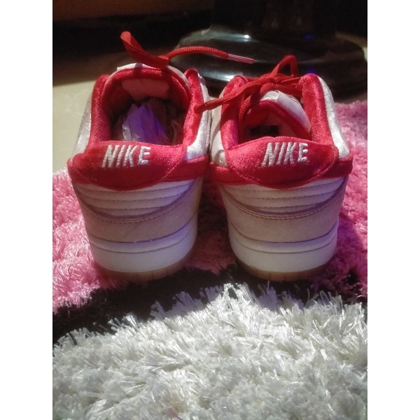 Nike SB Dunk Low Stranger Love Second Branded