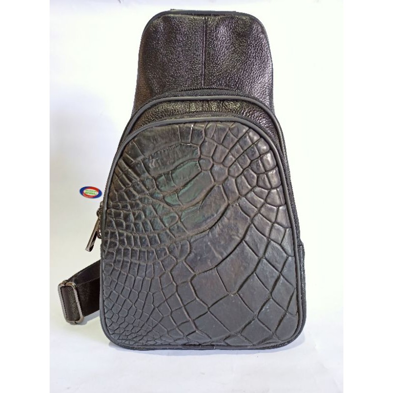 Tas slempang pria DKC kulit buaya warna hitam