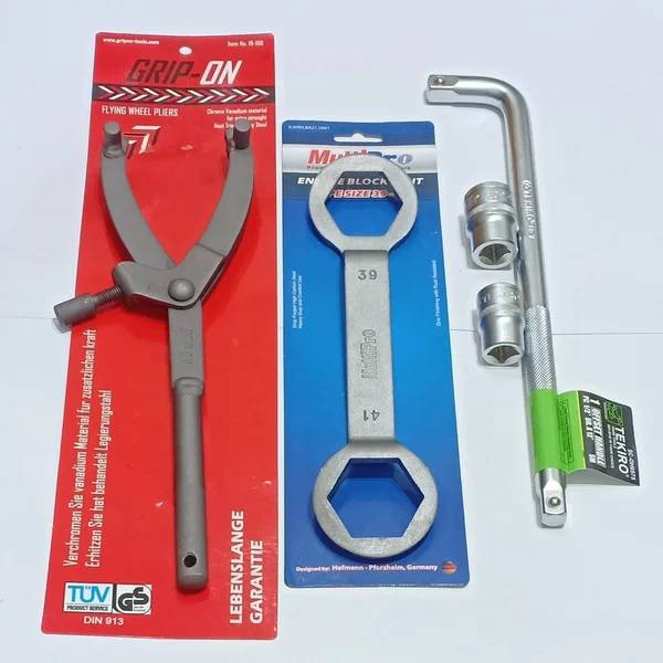 Kunci Treker CVT Paket 5 pcs Tahanan CVT Kunci Mur Kopling Stang Sok L Mata Sok 19 mm Mata Sok 22 mm