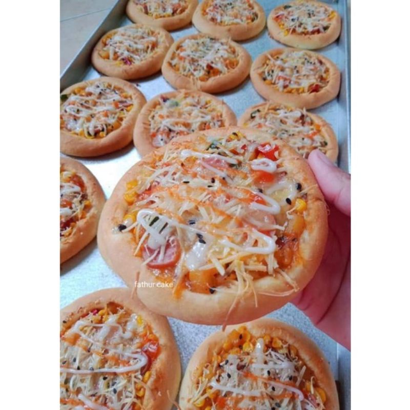 

Yummi Pizza / Pizza Mini/ Roti Pizza /