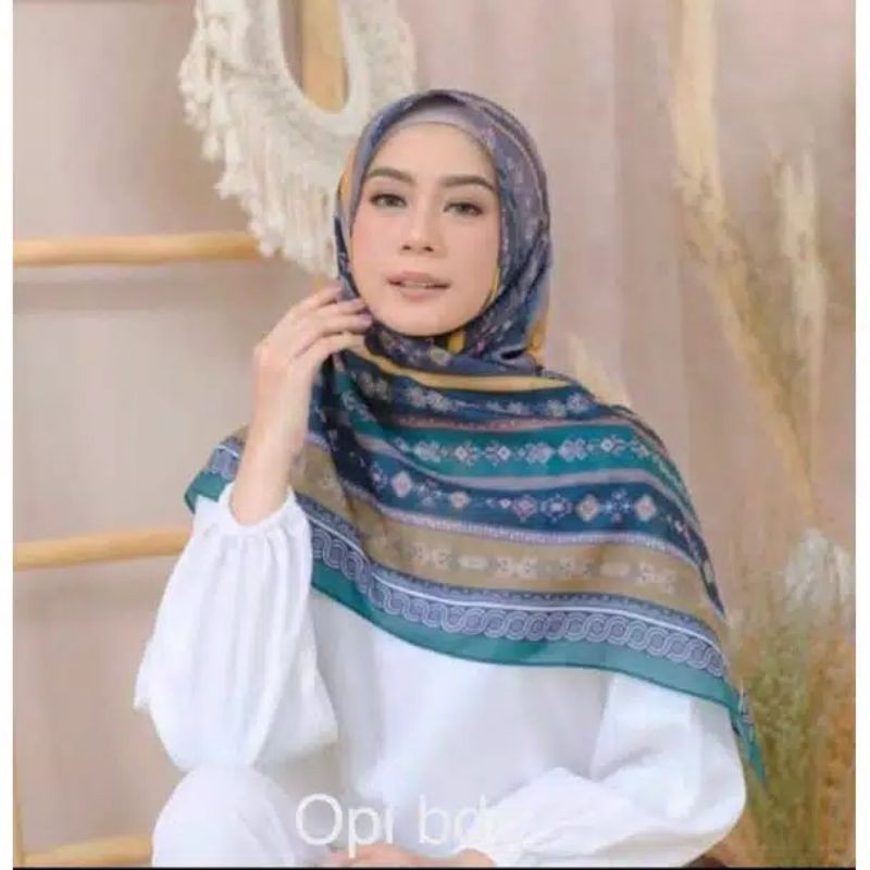 HIJAB SEGI EMPAT BATIK OPI BERBARIS KERUDUNG INSTAN PASMINA JILBAB
