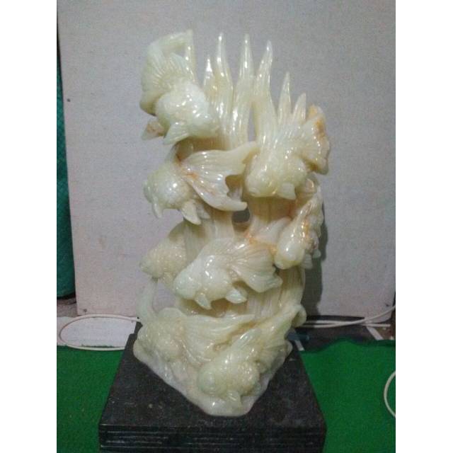 Patung ikan mas onix lampung khas Tulungagung