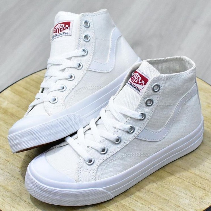 Sepatu ventela wanita public high putih original