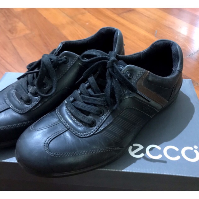 Sepatu pria ecco hitam preloved