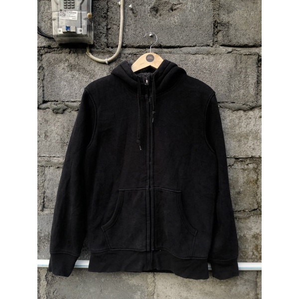 HOODIE / ZIP HOODIE UNIQLO HITAM SHERPA
